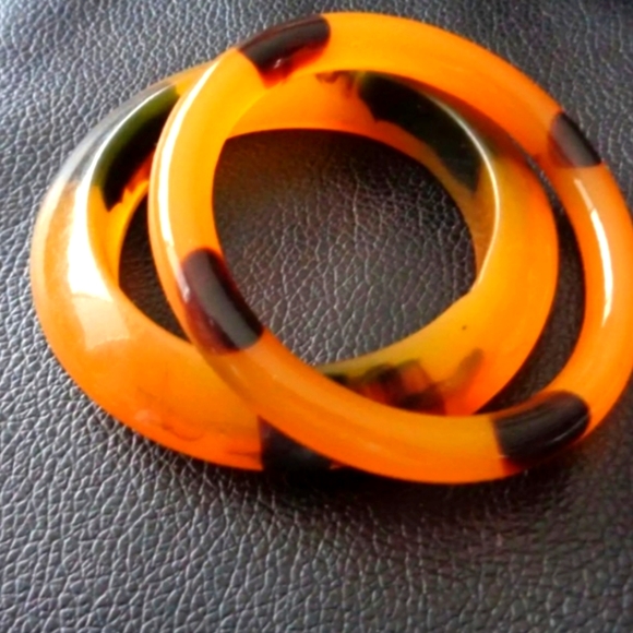 8-piece Boho Collection-Vintage Leopard🐆Lucite Faux Bracelets🐾💫Plus more! - Picture 10 of 10